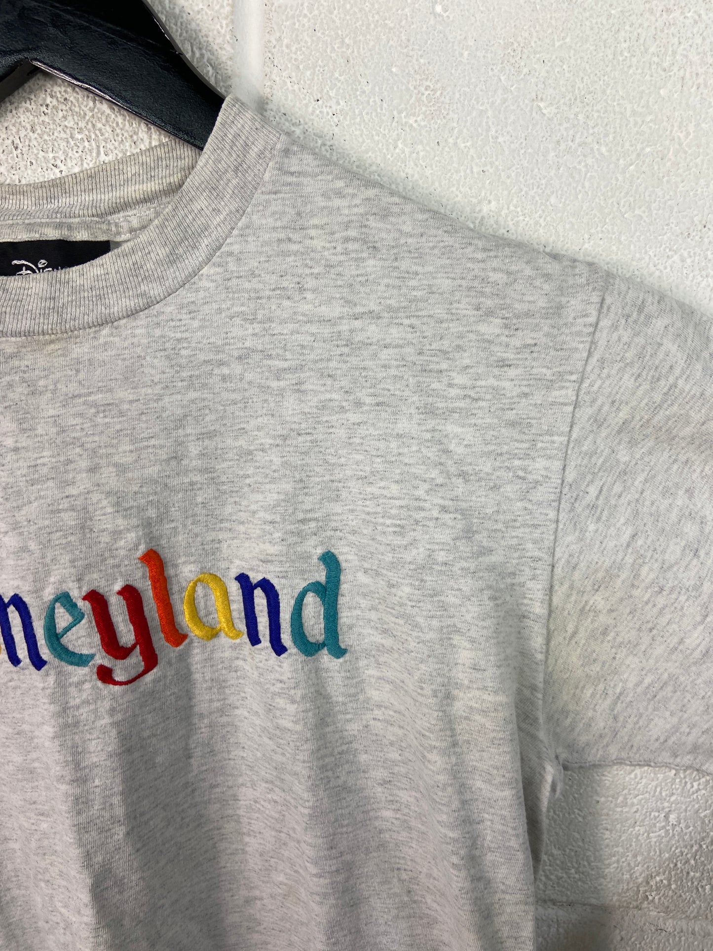 VTG Disneyland Embroidered Spellout Tee Sz S/M