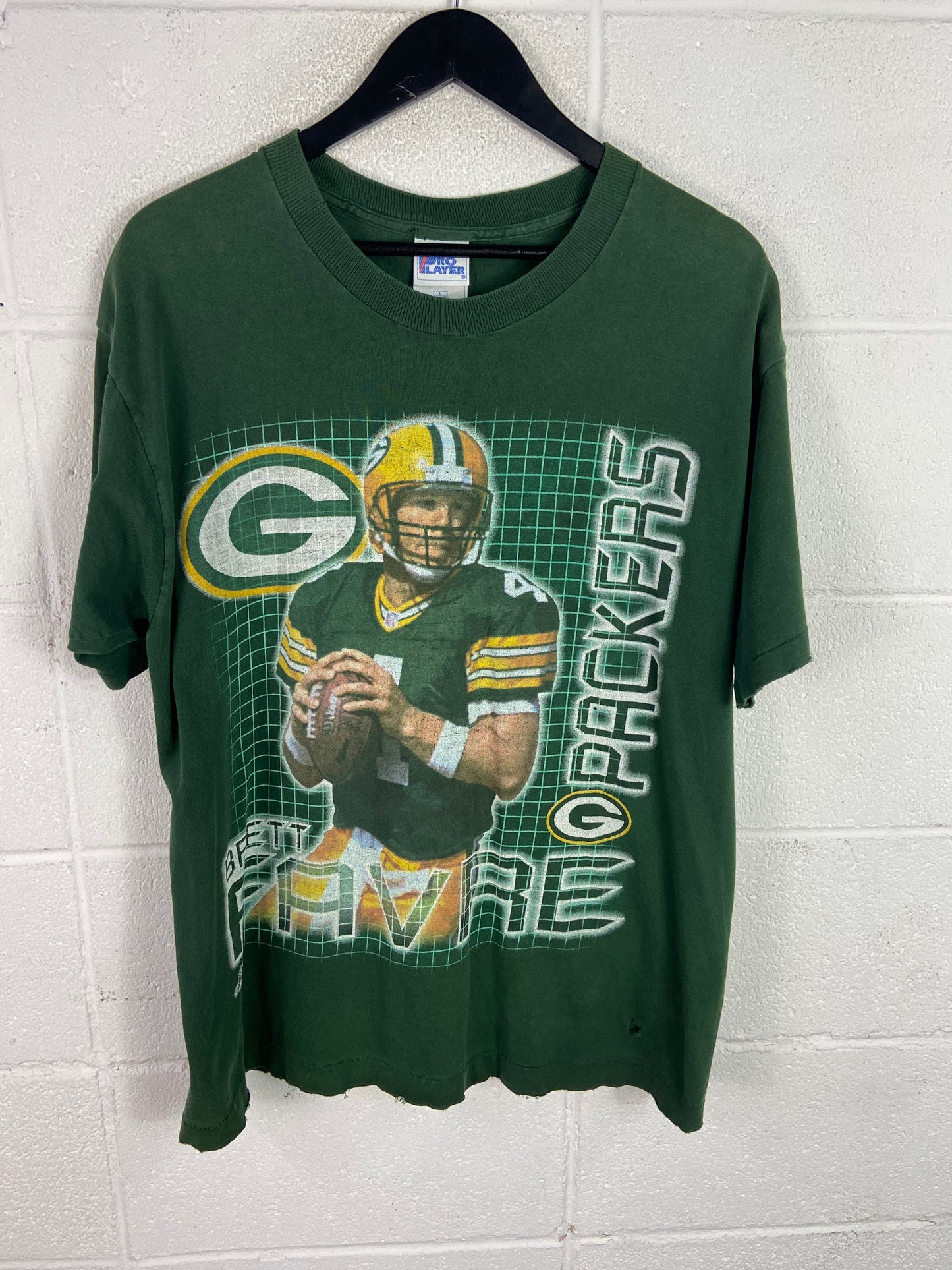 VTG Thrashed Green Bay Packers Brett Favre Player Tee Sz L