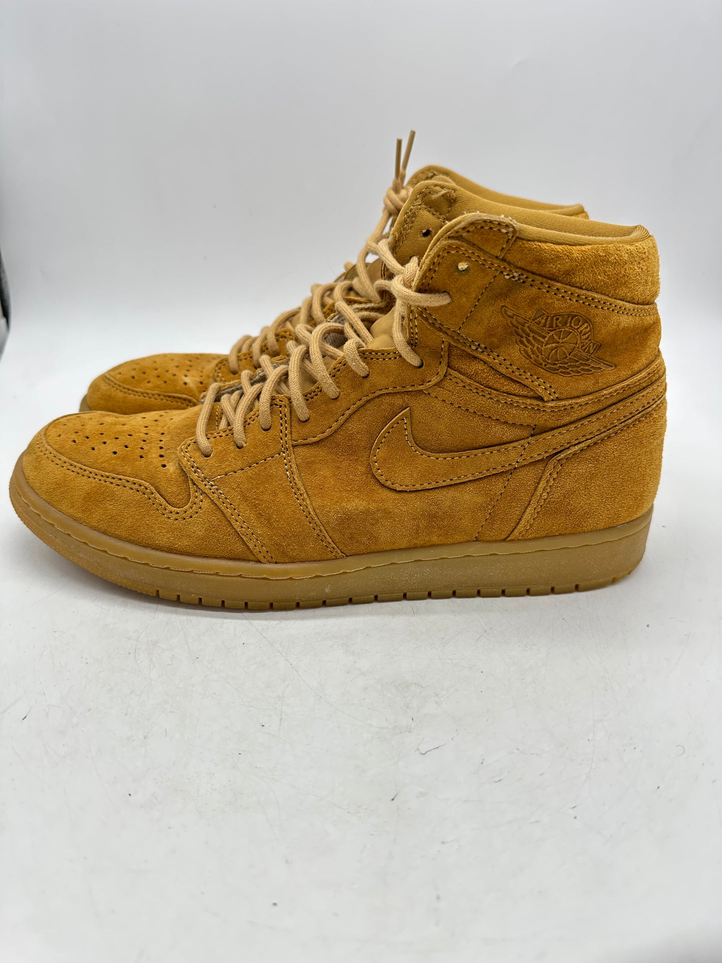 Preowned Air Jordan 1 Retro High OG 'Wheat' Sz 10.5M/12W 555088-710