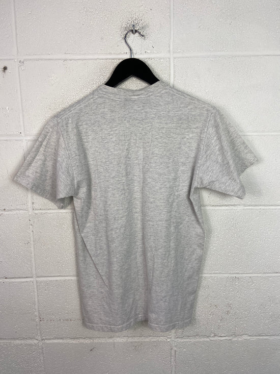 Load image into Gallery viewer, VTG Disneyland Embroidered Spellout Tee Sz S/M
