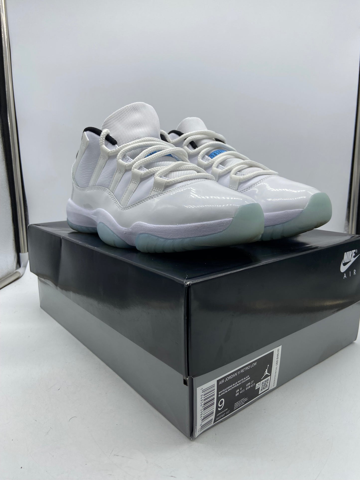 Preowned Jordan 11 Retro Low Legend Blue Sz 9M/11W