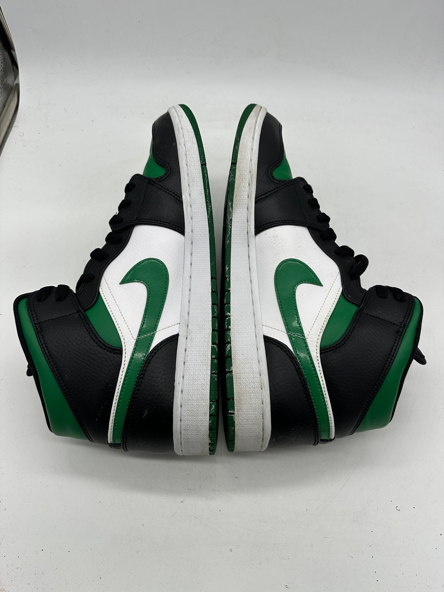 Preowned Jordan 1 Mid Green Toe Sz 13M/14.5W 554724-067