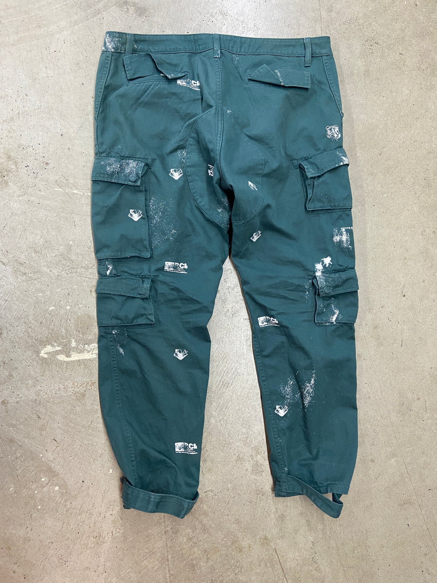 Preowned Reese Cooper Made in USA Cargo Pants Sz 36