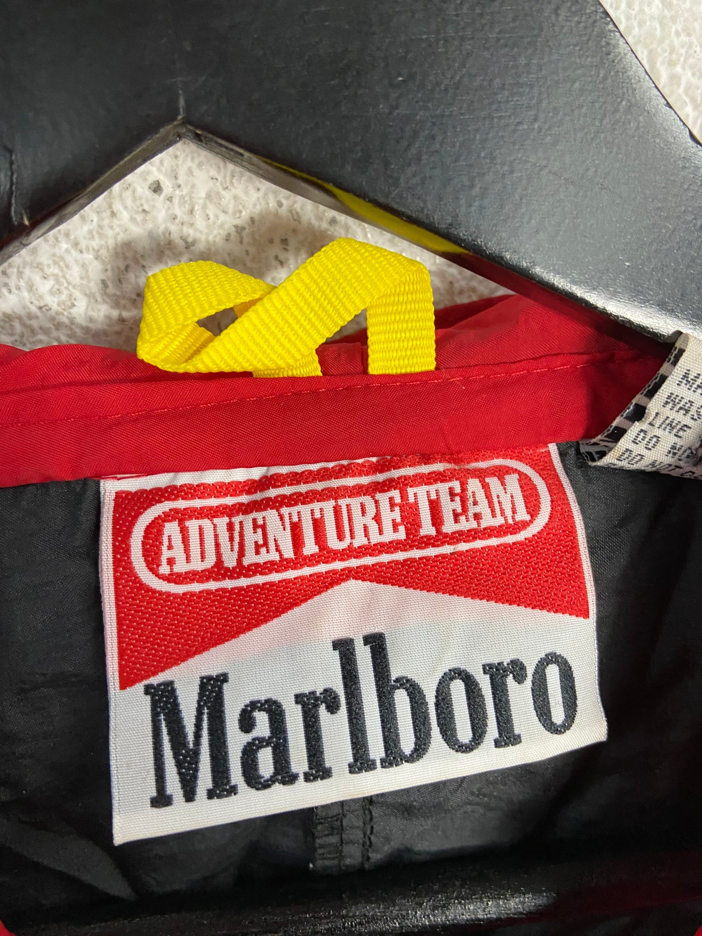 VTG Marlboro Adventure Team Hooded Jacket Sz XL