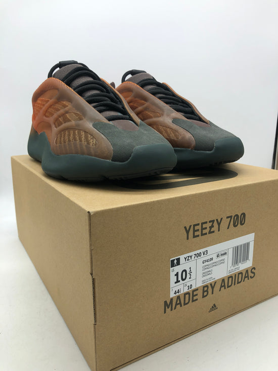 Yeezy 700 V3 'Copper Fade' Sz 10.5M/12W GY4109