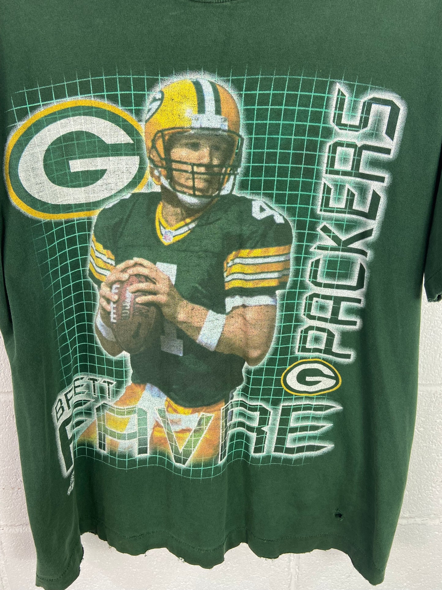 VTG Thrashed Green Bay Packers Brett Favre Player Tee Sz L