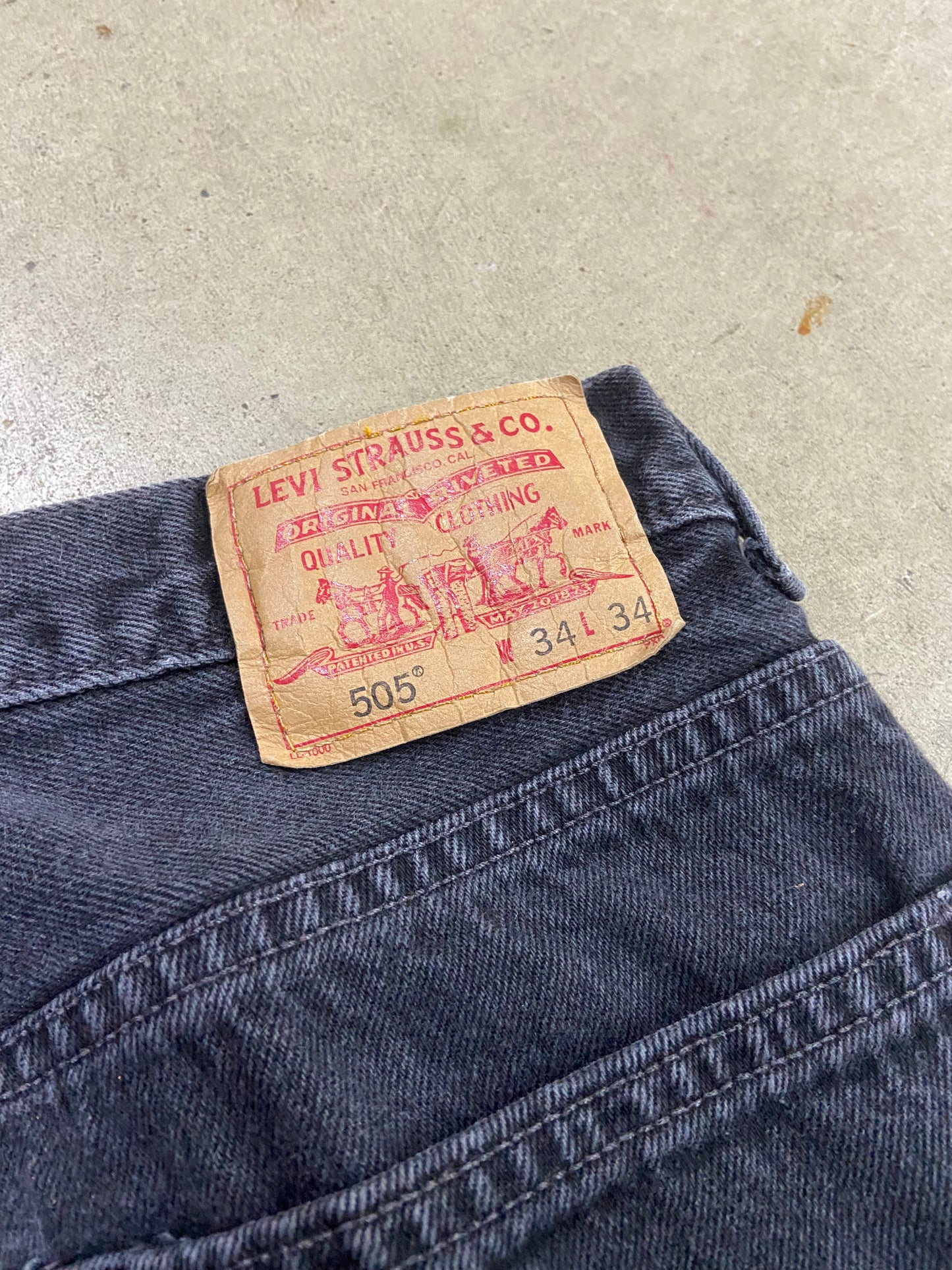 Y2K Levi’s 505 Black Denim Jeans Sz 34x34