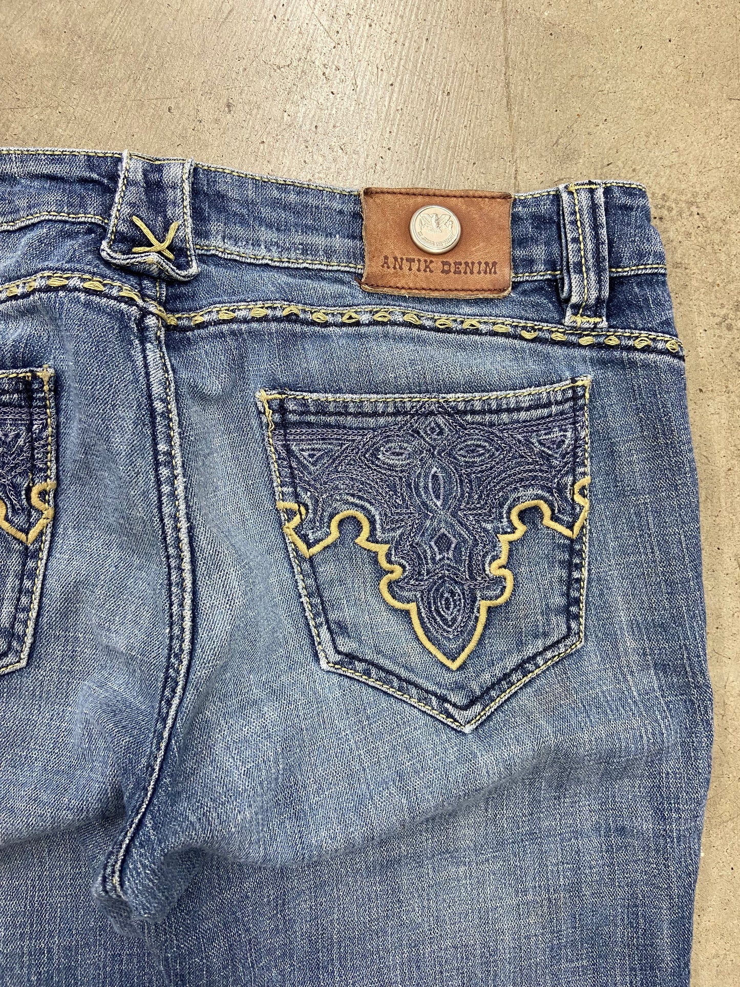 Y2K Antic Blue Denim Bootcut Affliction Jeans Sz 32x32