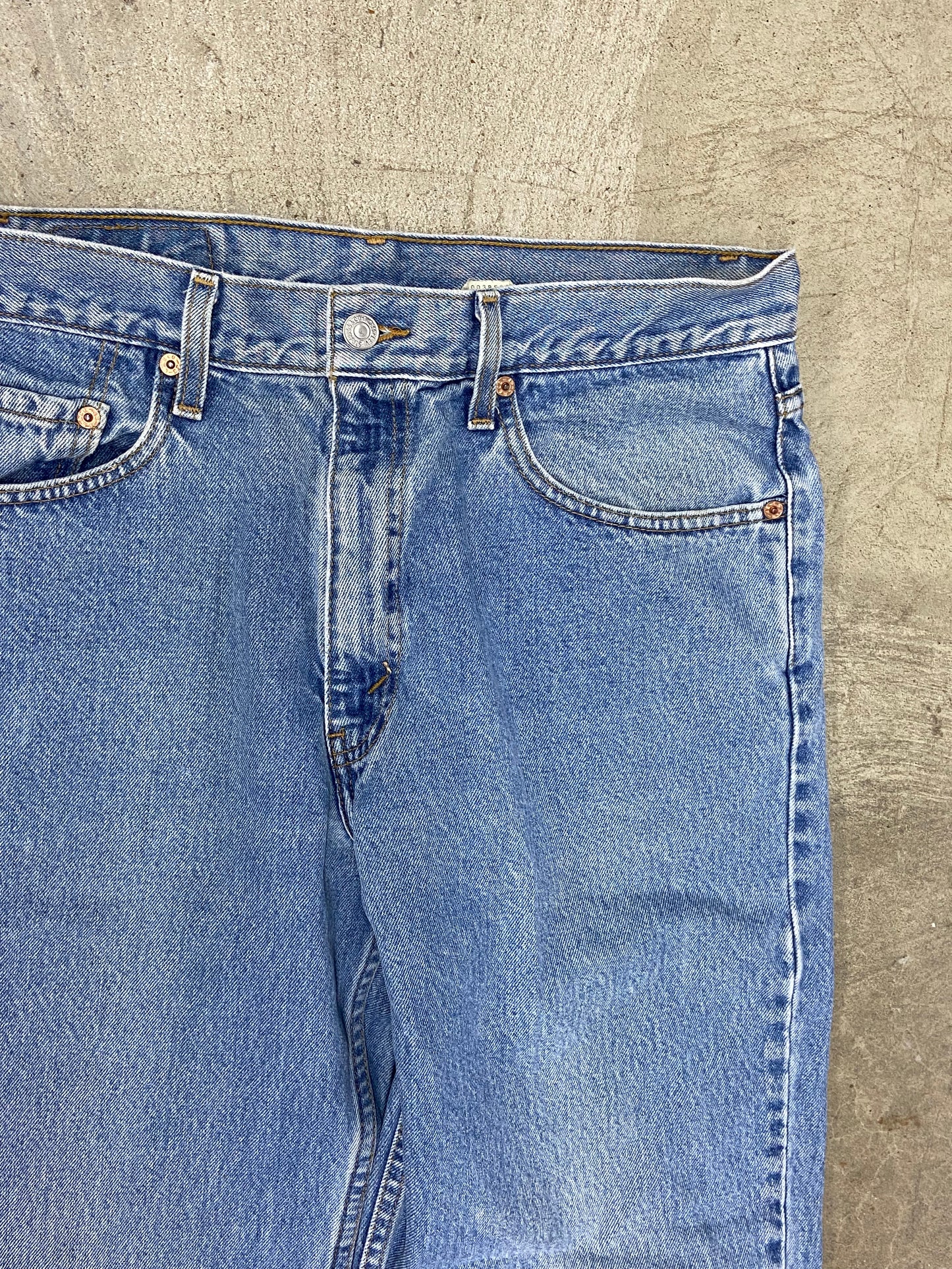 VTG Levi's 550 Blue Light Wash Denim Jeans Sz 33x31