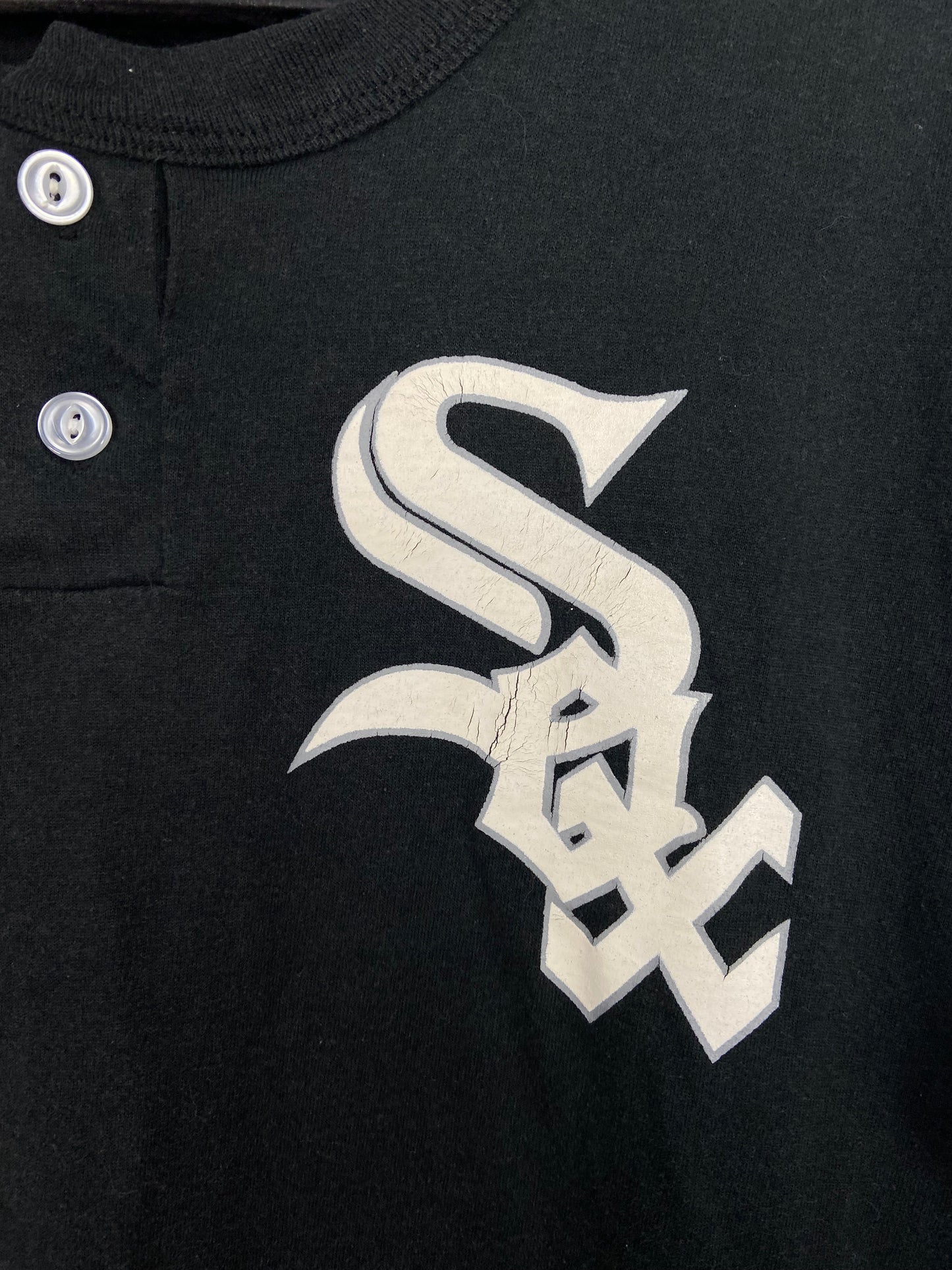 VTG Chicago White Sox Henley Tee Sz L