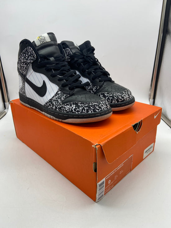 Preowned Nike Dunk High Nikebook Sz 9M/10.5W