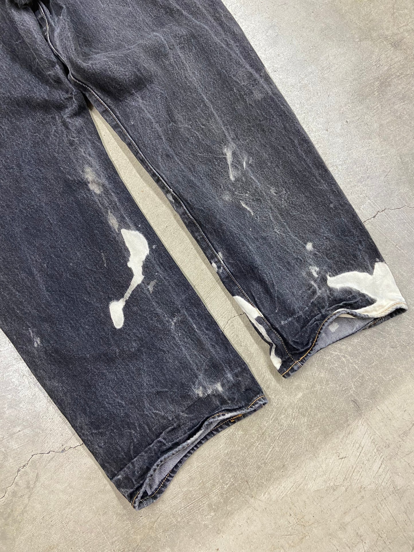 VTG Levi's 501 Black Bleached Jeans Sz 44x30