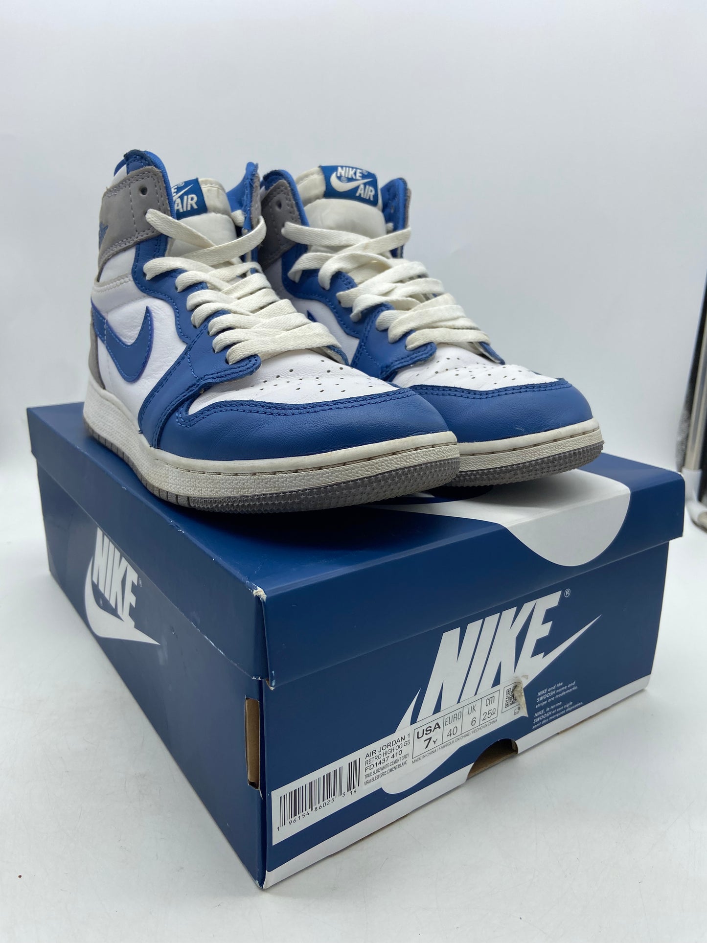 Preowned Air Jordan 1 True Blue Sz 7Y/8.5W FD1437-410