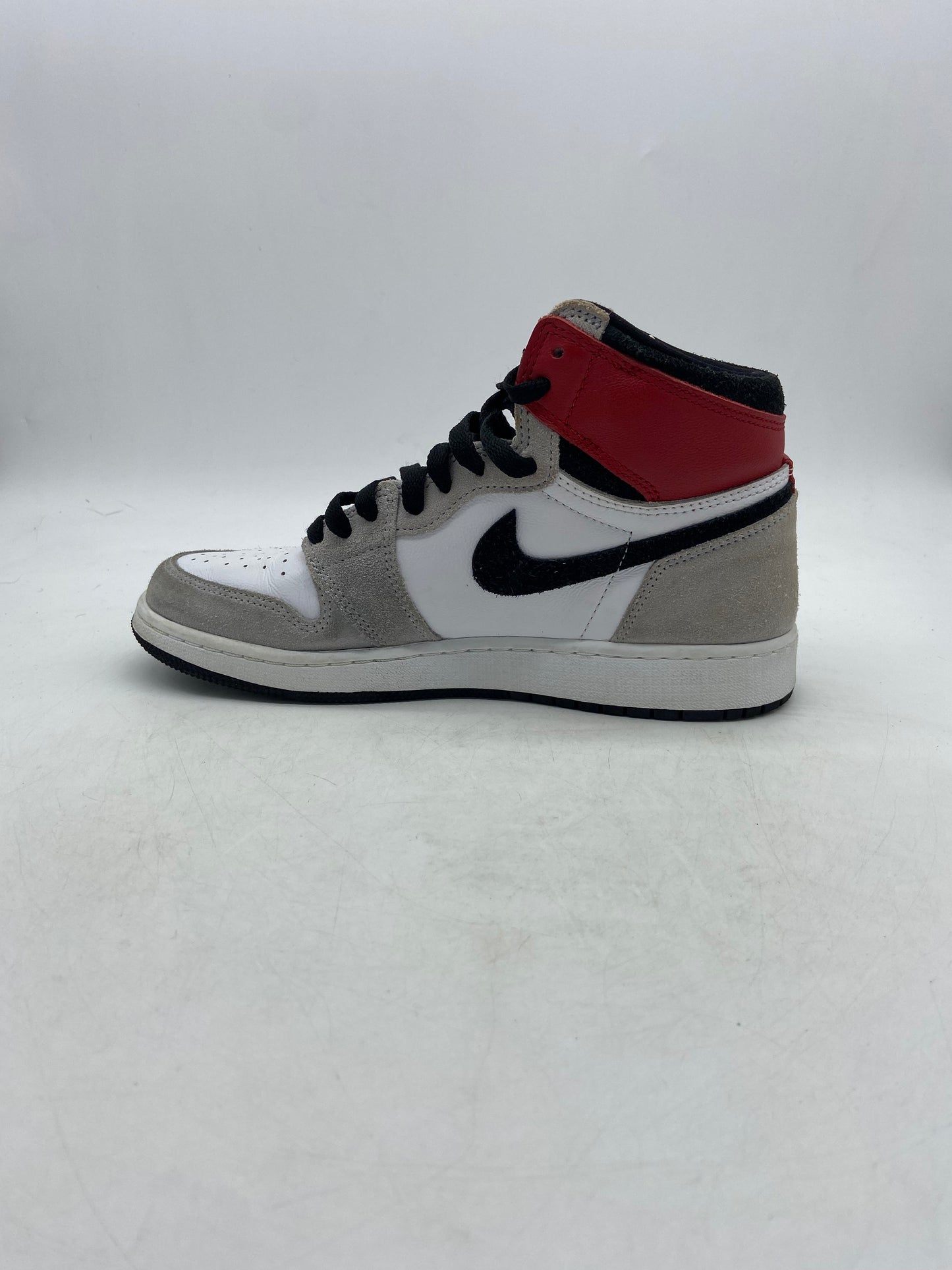 Preowned Jordan 1 Retro High Light Smoke Grey (GS) Sz 6Y/7.5W 575441-126