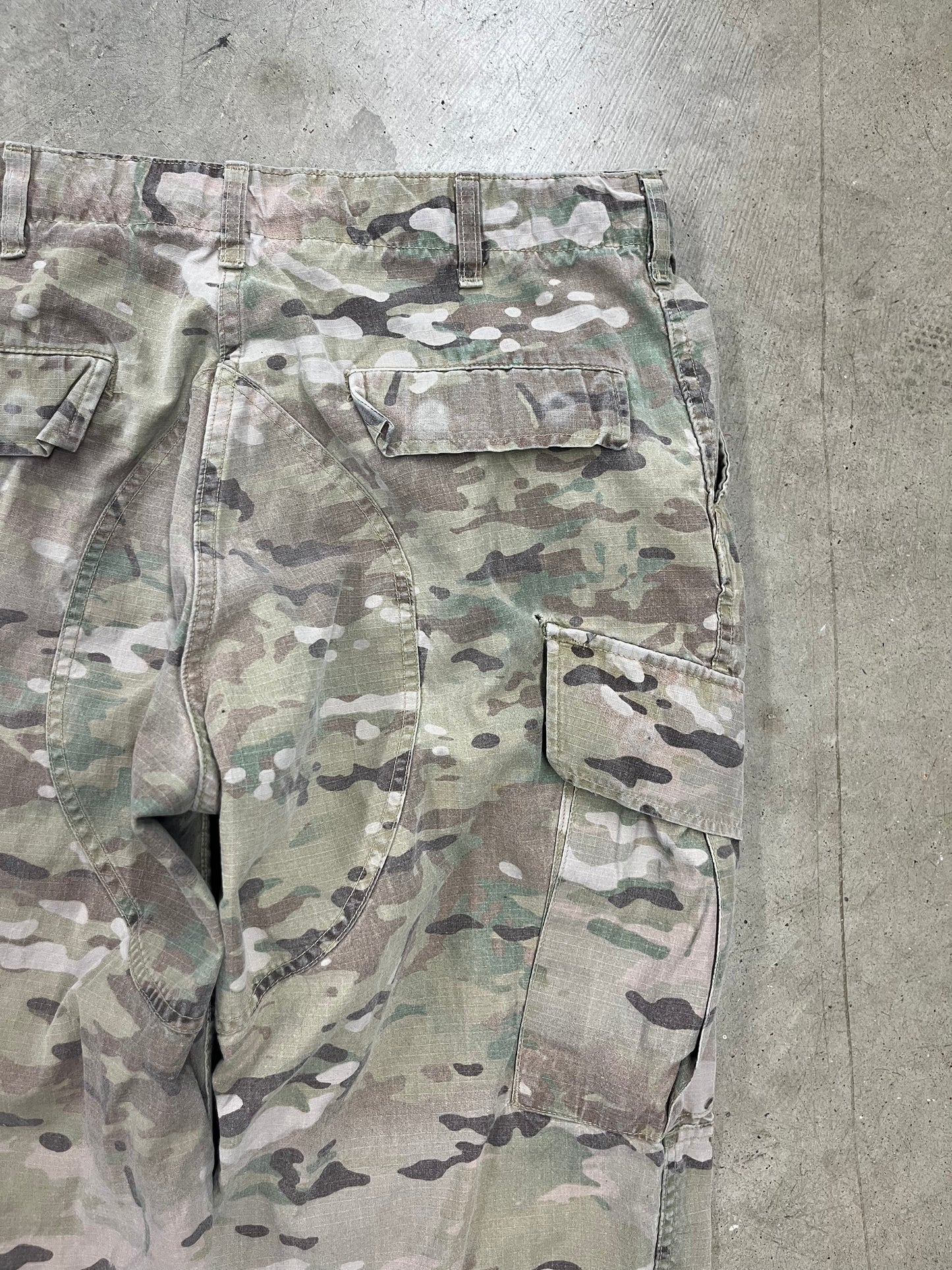 VTG Military Camo Double Knee Faded Tactical Pants Sz 35x30