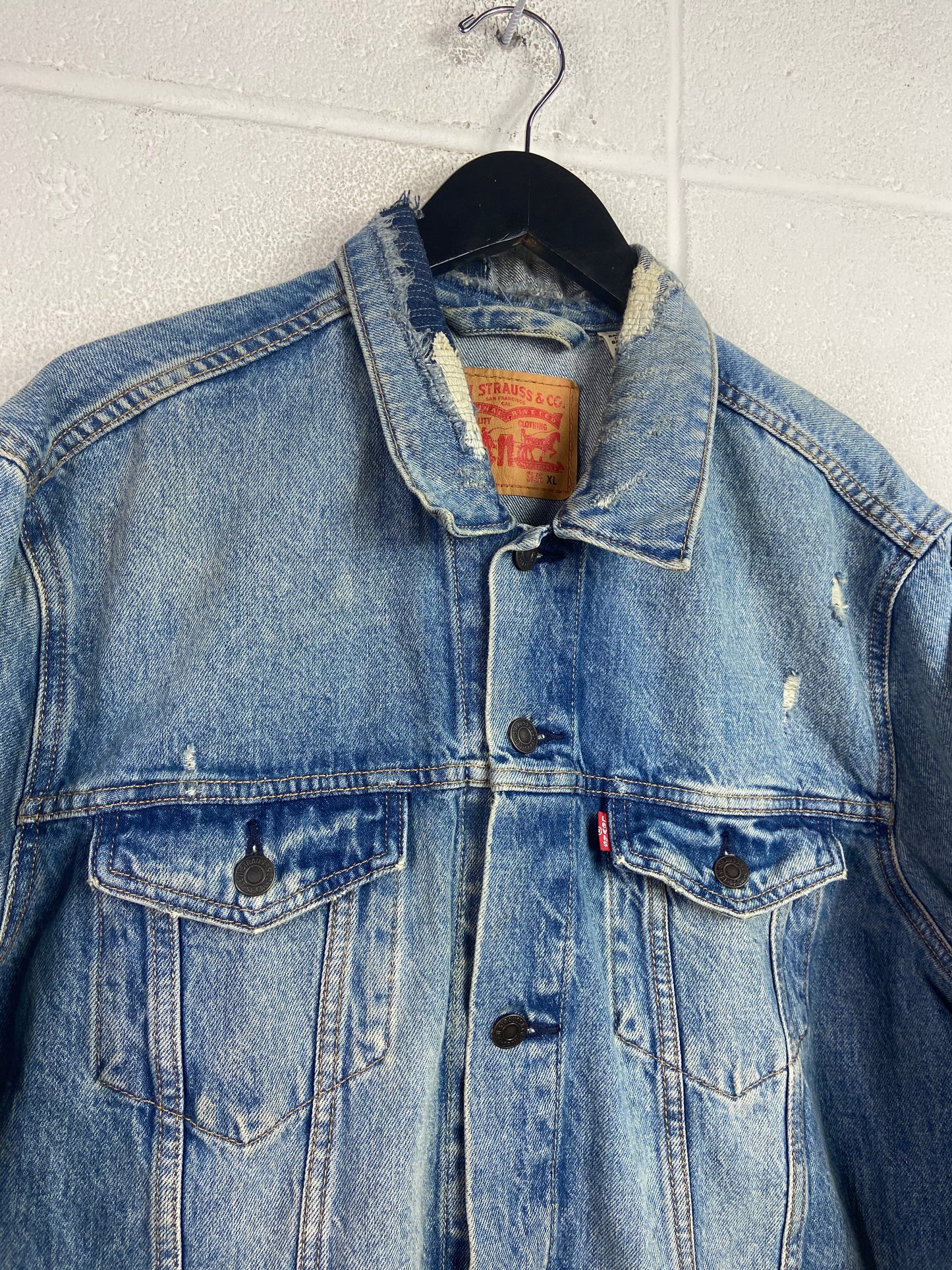 Distressed and Repaired Levi’s Denim Jacket Sz XL